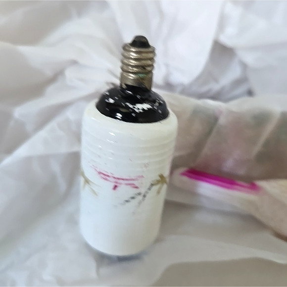 Antique Milk Glass Parakeet (set of 2) and Lantern Light Bulbs Untested - Picture 3 of 11